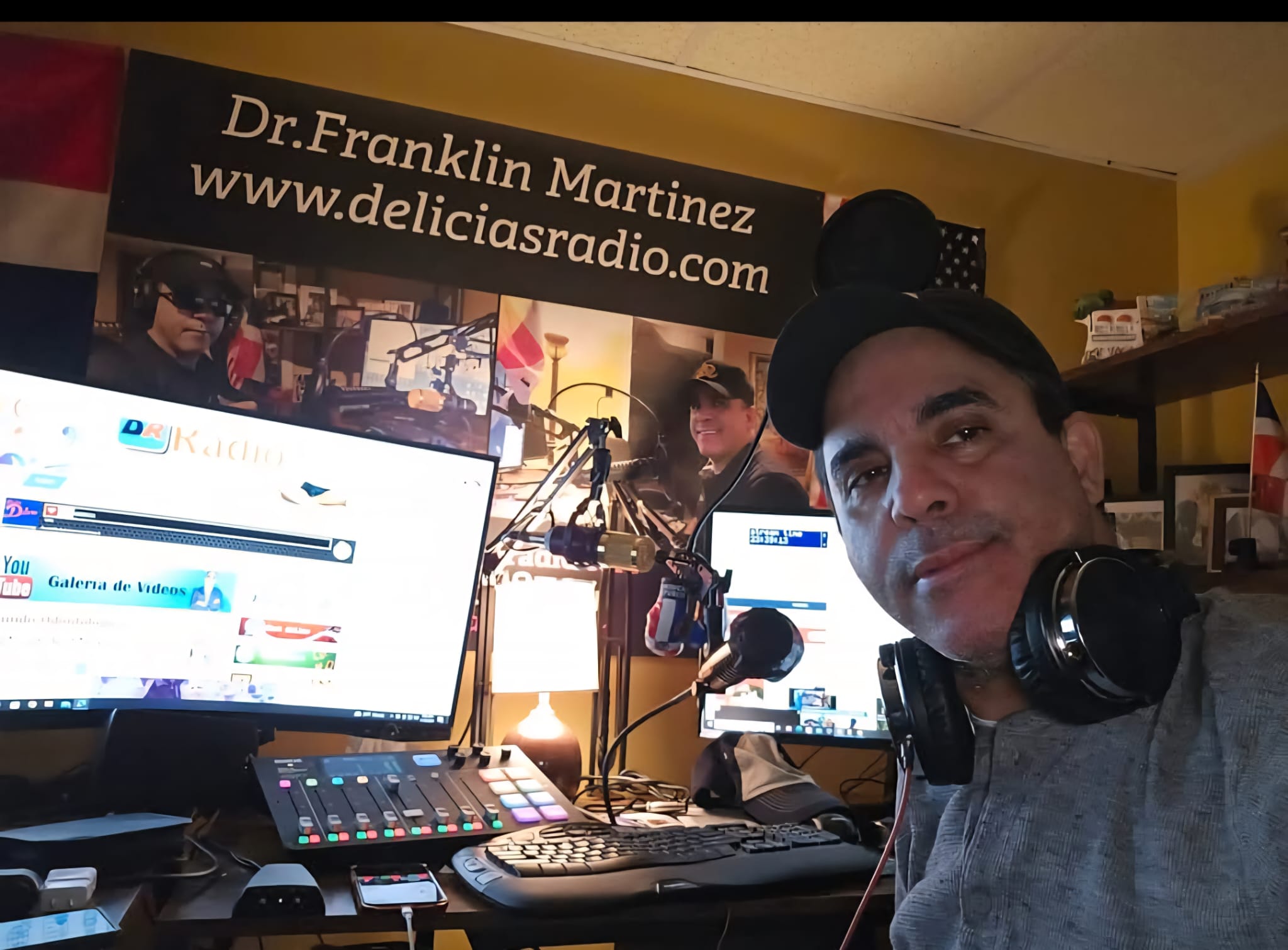 Delicias Radio Logo